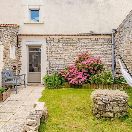 בית הארחה Longere De Charme Avec Piscine, Proche Ocean Lairoux